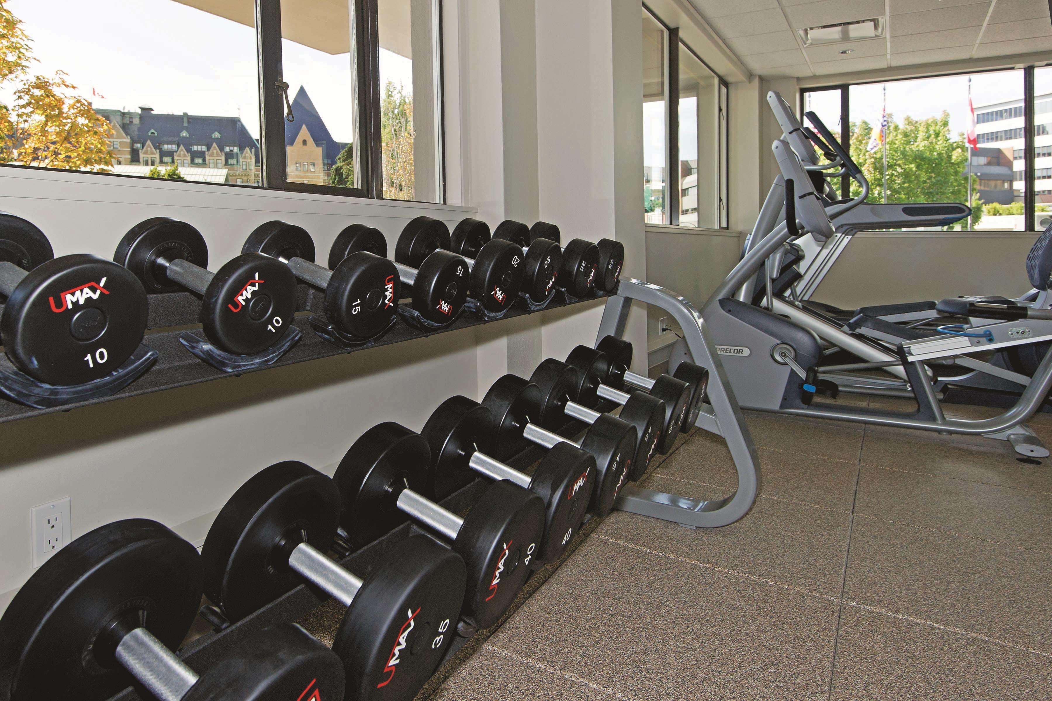 Doubletree By Hilton Hotel & Suites Victoria Bagian luar foto