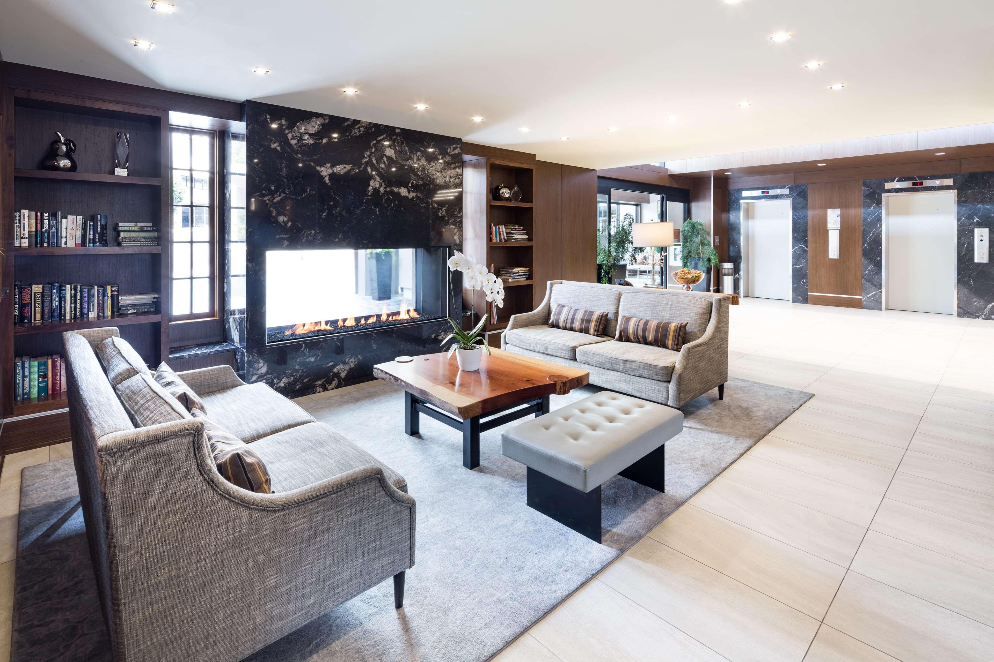Doubletree By Hilton Hotel & Suites Victoria Bagian luar foto