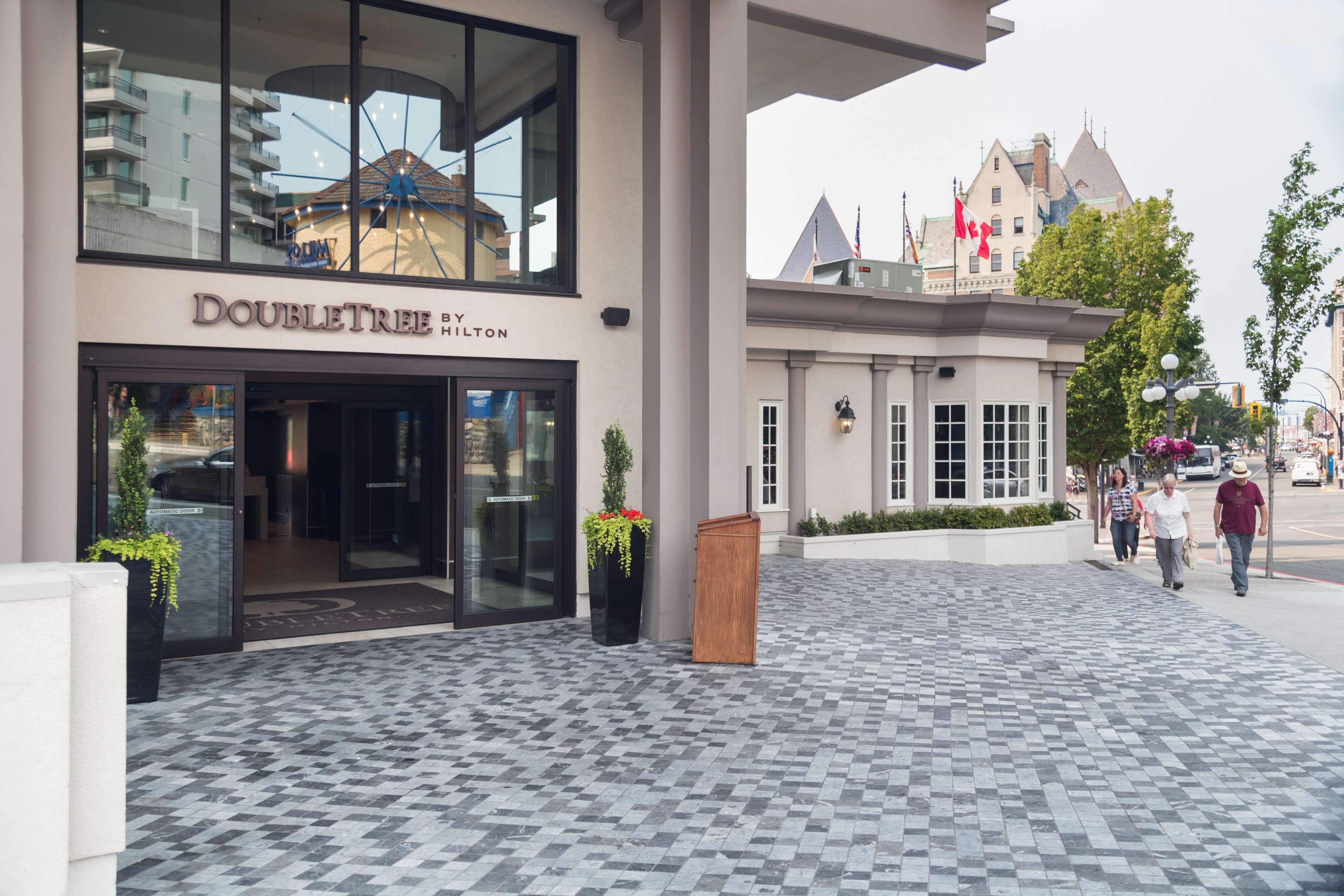 Doubletree By Hilton Hotel & Suites Victoria Bagian luar foto