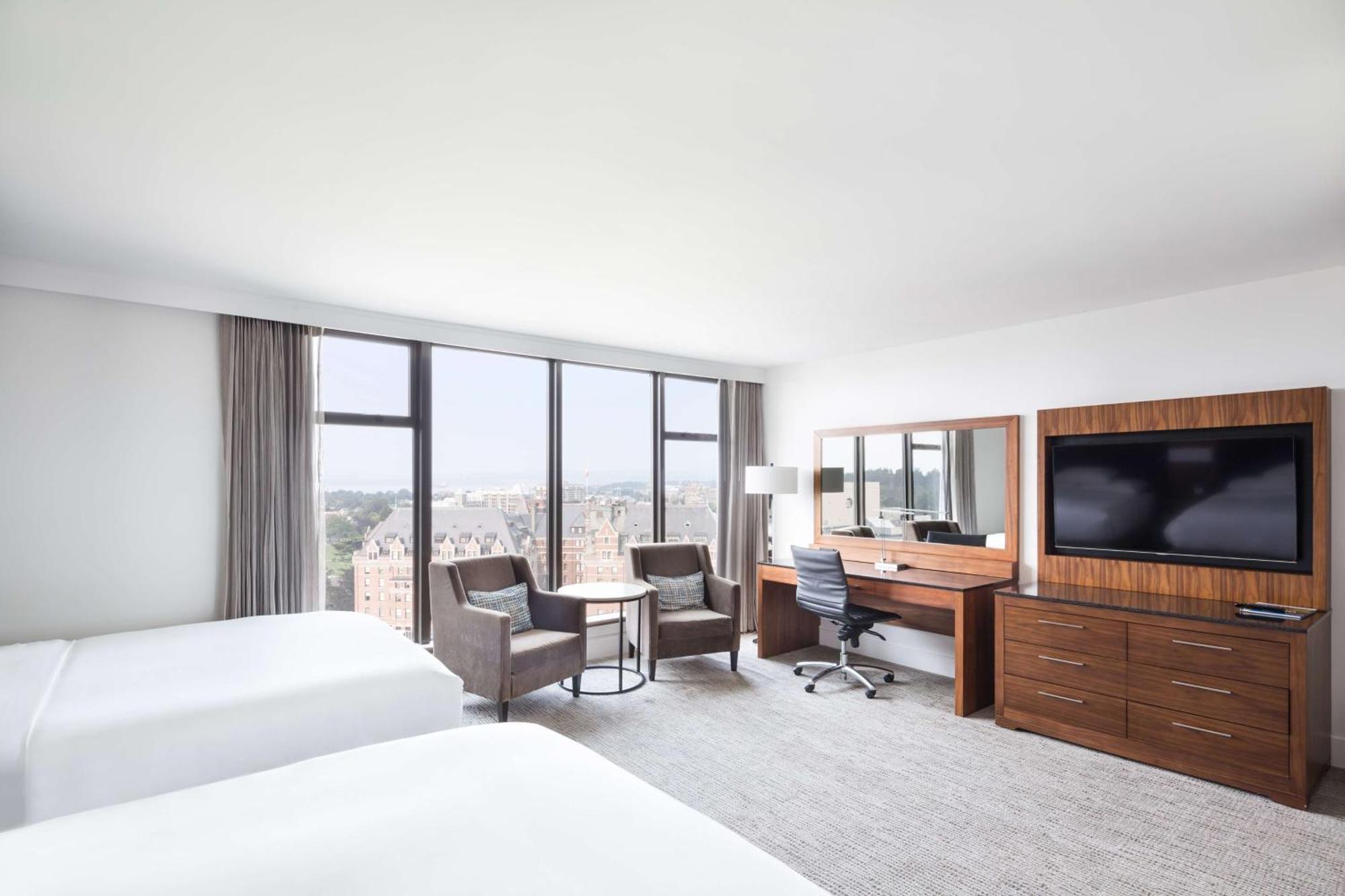 Doubletree By Hilton Hotel & Suites Victoria Bagian luar foto