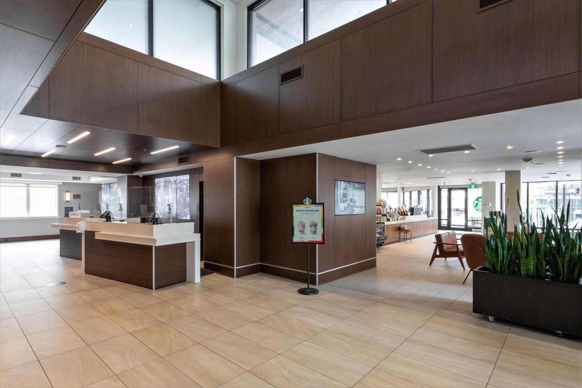 Doubletree By Hilton Hotel & Suites Victoria Bagian luar foto